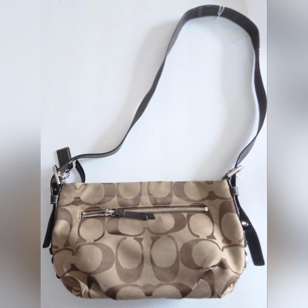 COACH RARE PREOWNED CASINO SIGNATURE & LEATHER TRIM SHOULDER BAG,Brown/Tan.